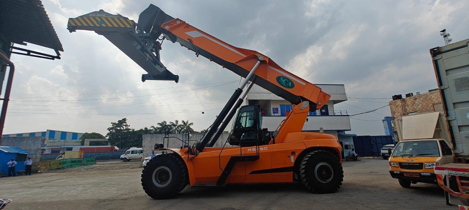 Diesel ReachStacker View 3